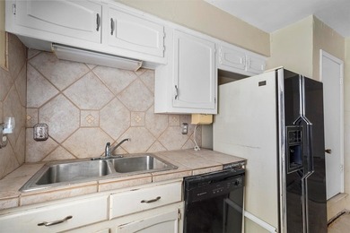 LOCATION!! LOCATION!! LOCATION!! Perfect investment property - photo 29