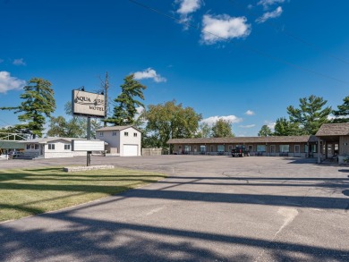 Popular Minocqua Motel - Lake Commercial For Sale in Minocqua, Wisconsin