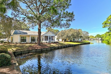 Stunning lakefront with Bay views. Experience standalone privacy - photo 2