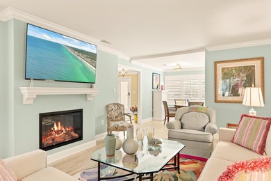 Stunning lakefront with Bay views. Experience standalone privacy - photo 7