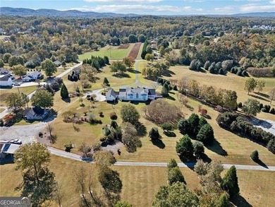 Once in a lifetime opportunity to own a picturesque property - photo 4
