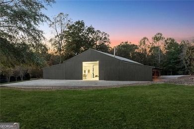 Once in a lifetime opportunity to own a picturesque property - photo 7