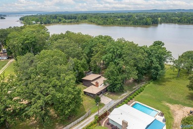 Contemporary lake living on beautiful Weiss Lake! This 4BR/4BA - photo 17
