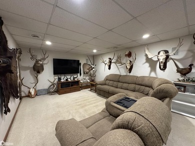 This one has it ALL! Enjoy quiet cul-de-sac living with room for - photo 26