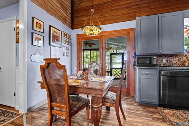 Contemporary lake living on beautiful Weiss Lake! This 4BR/4BA - photo 29