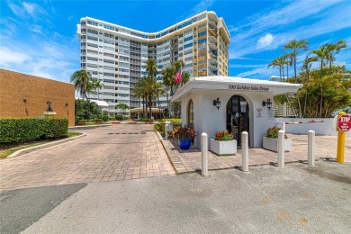 Golden Isles Lakes Area Condo For Sale in Hallandale Beach Florida