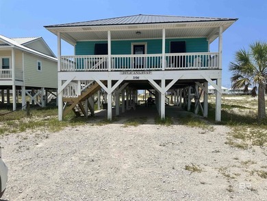 Welcome to Pelican's Rest, a beautifully updated 3rd-tier beach - photo 3