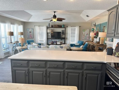 Welcome to Pelican's Rest, a beautifully updated 3rd-tier beach - photo 5