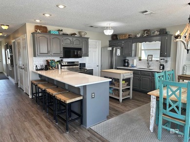Welcome to Pelican's Rest, a beautifully updated 3rd-tier beach - photo 6