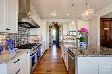 Enjoy the sanctuary & security of a private island with only 4 - photo 15