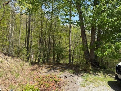 This charming 2-bedroom, 1-bath home offers low-maintenance - photo 21