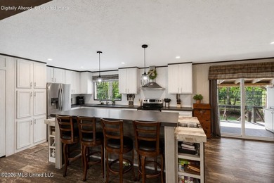 Escape to your own private outdoor paradise with this 3-bedroom - photo 27