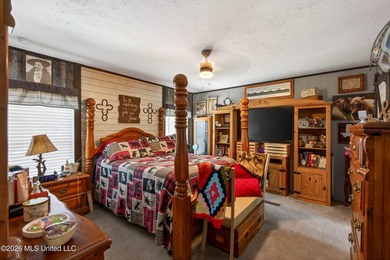 Escape to your own private outdoor paradise with this 3-bedroom - photo 32