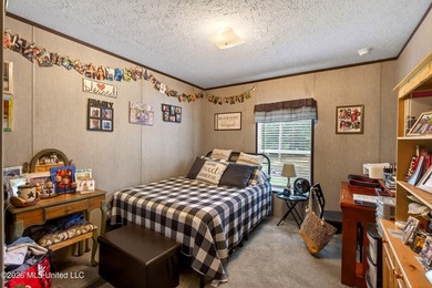 Escape to your own private outdoor paradise with this 3-bedroom - photo 41