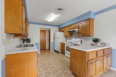 Well-Maintained all-brick home with Guest apartment in well