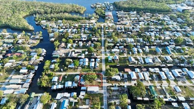 Experience the best of Suwannee, FL waterfront living with this - photo 1
