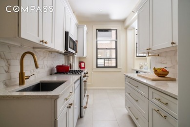 Residence 2D is a spacious, south facing pre-war two-bedroom - photo 3