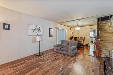 Fully Detached home with Private Driveway in Prime Brooklyn! - photo 5