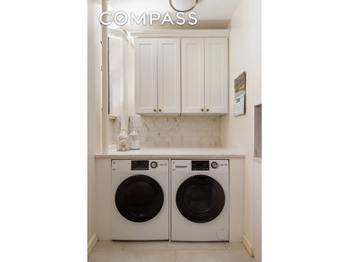 Residence 2D is a spacious, south facing pre-war two-bedroom - photo 8