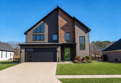 Custom built home in Hurricane Lake Estates! 3BR/2.5 BA, 2,793 - photo 14