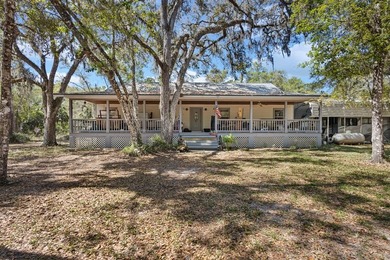 Welcome to your private slice of Old Florida paradise just - photo 1