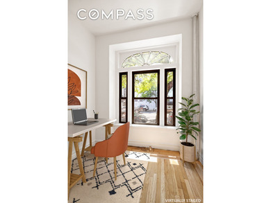 Sunny, Peaceful, and Spacious Prewar Studio Near Central - photo 4