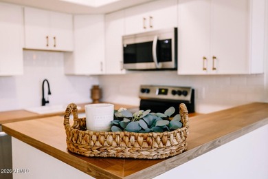 Don't miss this beautifully updated condo with all the amenities - photo 5