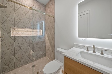 Luxury 2025 new construction near the Gulf with private pool - photo 7