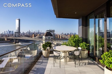 With cinematic views spanning the Brooklyn Bridge, Manhattan - photo 8