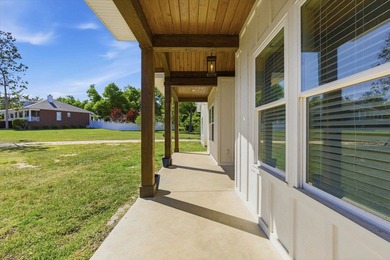 Motivated sellers! $5,000 in seller concessions. Step into this - photo 4