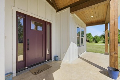 Motivated sellers! $5,000 in seller concessions. Step into this - photo 5