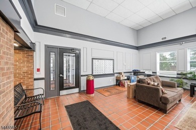 This bright, spacious, 3rd floor 2BR, 1.5 Bath condo in the - photo 24