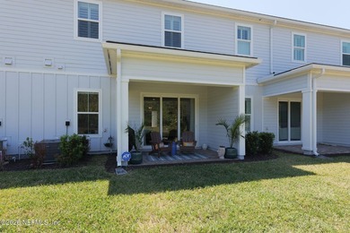 NEW LISTING, Executive-style luxury townhome in the Prestigious - photo 36
