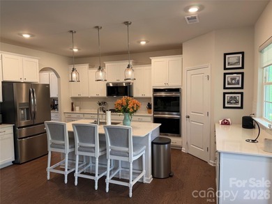 Stunning Waterfront Living on Lake Norman! This 2-year-old - photo 9