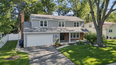 (private lake, pond, creek) Home For Sale in Naperville Illinois