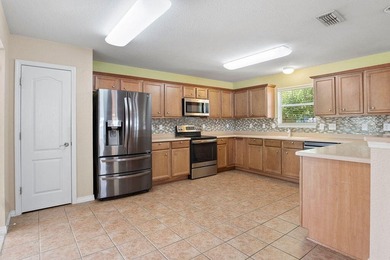Very well maintained home with a new roof on 10-1-21, new - photo 9
