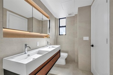18 West 70 Street Apt 9H | New York, NY 10023 1 Bed 1,5 Baths in - photo 14