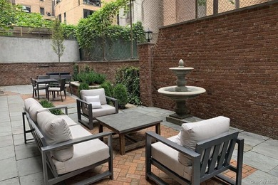 18 West 70 Street Apt 9H | New York, NY 10023 1 Bed 1,5 Baths in - photo 19