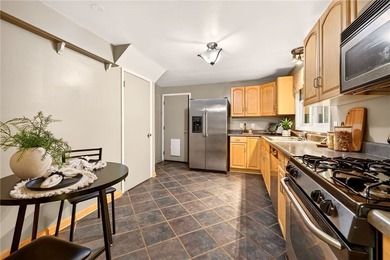 Welcome to 128 Cobblestone Drive! Nestled on a quiet cul-de-sac - photo 10