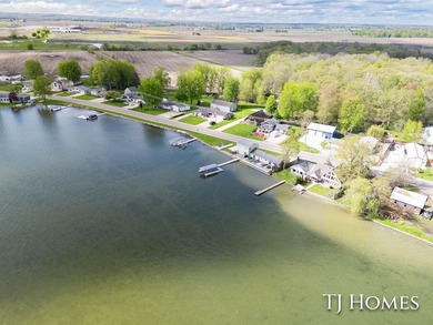 Lakefront Retreat on Gun Lake! Enjoy waterfront living with this - photo 41