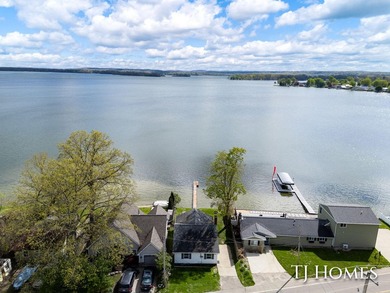 Lakefront Retreat on Gun Lake! Enjoy waterfront living with this - photo 42