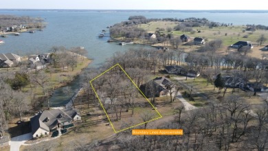 Beautiful waterfront lot with large trees - Lake Acreage For Sale in Corsicana, Texas