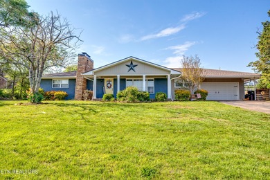 Melton Hill Lake Home Sale Pending in Knoxville Tennessee