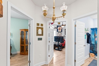 Welcome to this beautifully upgraded and well maintained home - photo 13