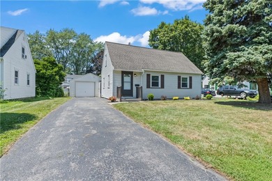 Move right into this beautifully updated 3-bedroom, 1.5-bath - photo 1