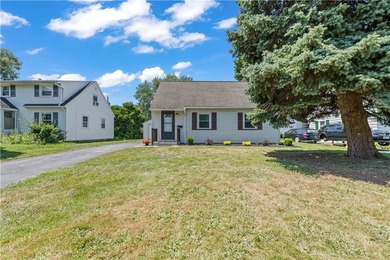 Move right into this beautifully updated 3-bedroom, 1.5-bath - photo 2