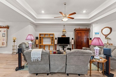 Welcome to this beautifully upgraded and well maintained home - photo 22
