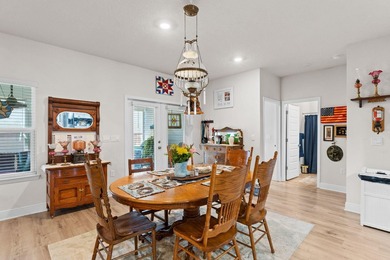Welcome to this beautifully upgraded and well maintained home - photo 25