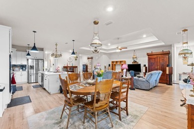 Welcome to this beautifully upgraded and well maintained home - photo 26