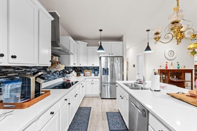 Welcome to this beautifully upgraded and well maintained home - photo 29